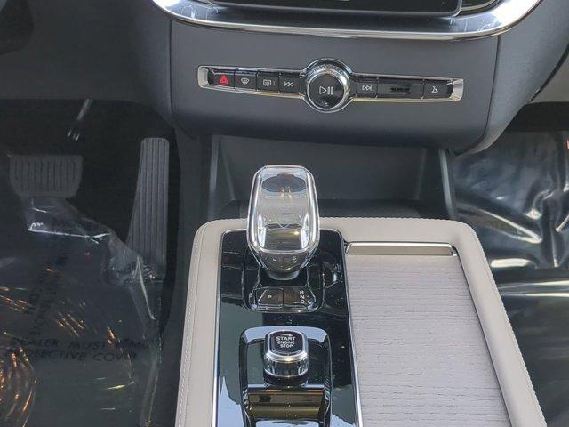 new 2025 Volvo XC90 car, priced at $65,395