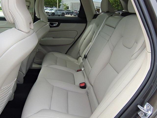 used 2020 Volvo XC60 car, priced at $28,491