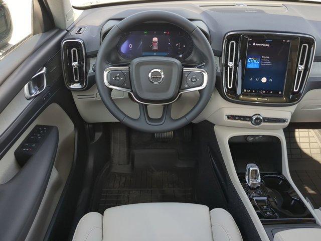 new 2025 Volvo XC40 car, priced at $52,680