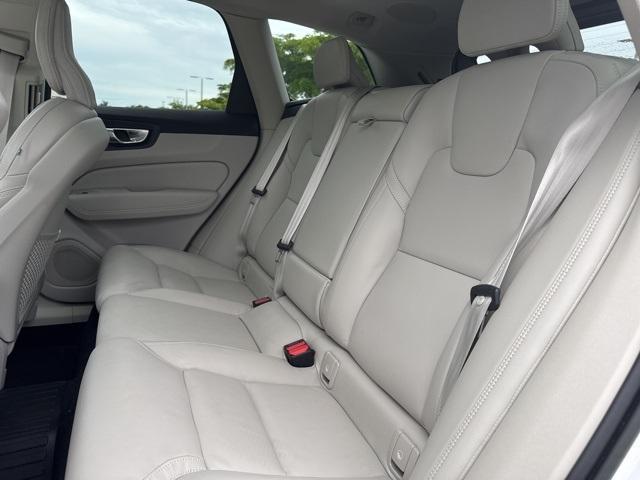 used 2022 Volvo XC60 car, priced at $34,670
