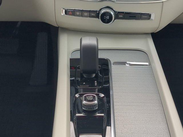 new 2025 Volvo XC60 car, priced at $55,360