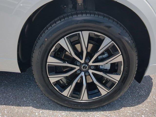 new 2025 Volvo XC60 car, priced at $49,895