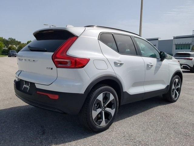 used 2025 Volvo XC40 car