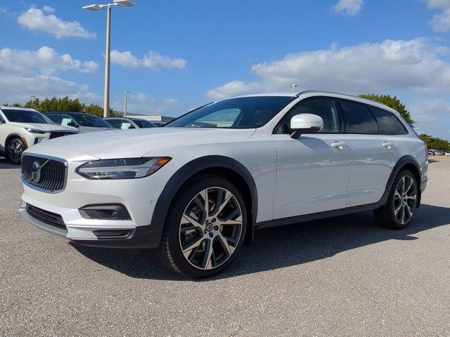 new 2025 Volvo V90 Cross Country car, priced at $70,045