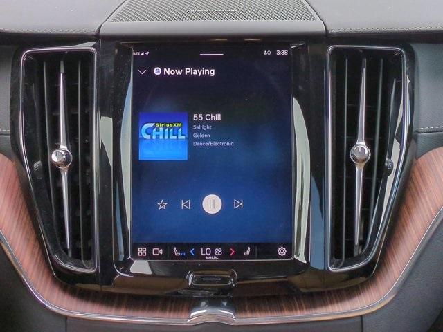 used 2023 Volvo XC60 car, priced at $40,723