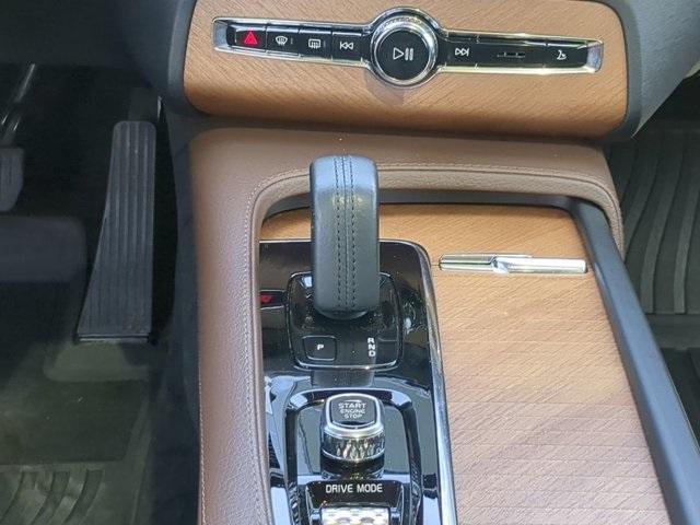 used 2021 Volvo XC90 Recharge Plug-In Hybrid car, priced at $35,533
