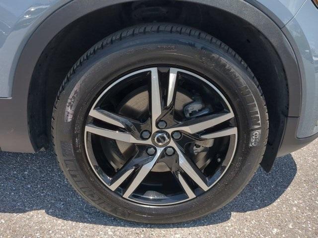 used 2023 Volvo XC40 car, priced at $36,791
