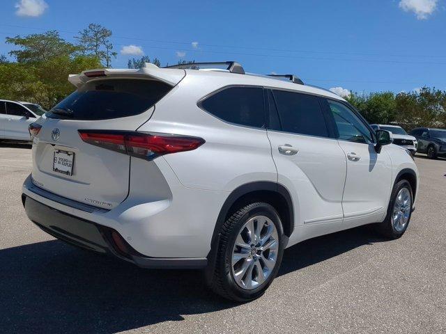 used 2020 Toyota Highlander car, priced at $32,500
