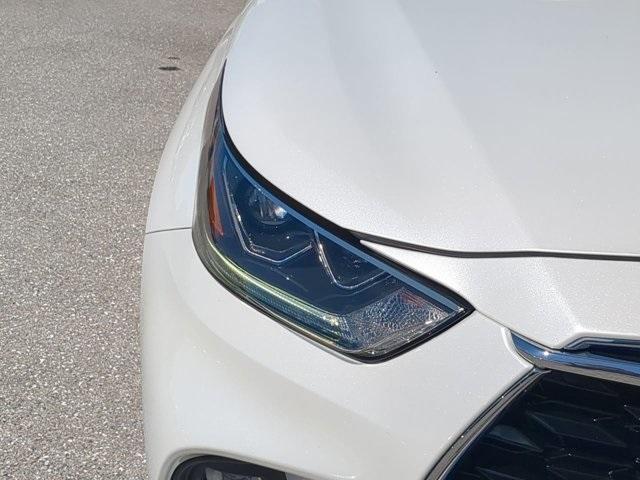 used 2020 Toyota Highlander car, priced at $31,983