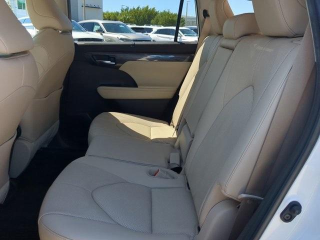 used 2020 Toyota Highlander car, priced at $31,983