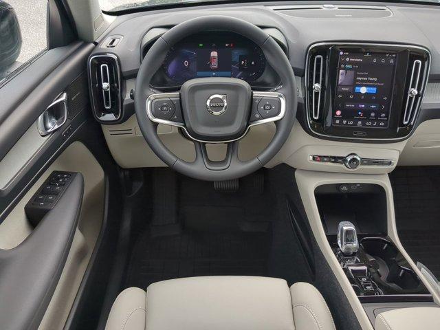 new 2026 Volvo XC40 car