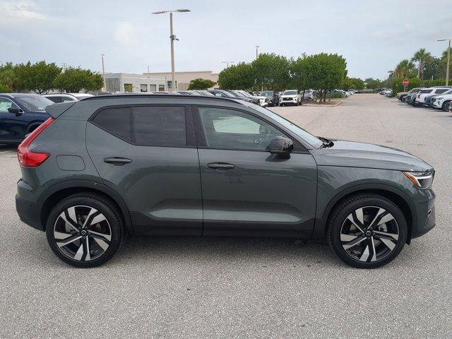 new 2026 Volvo XC40 car