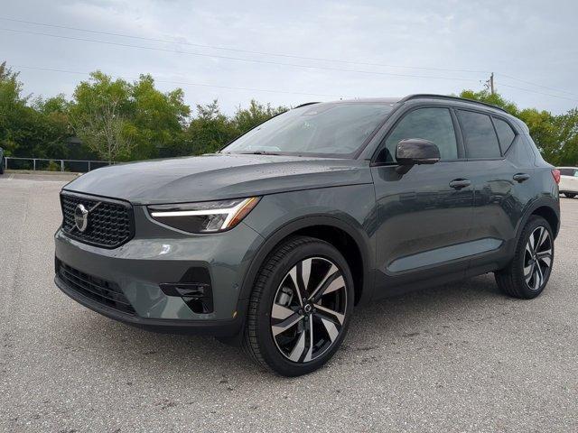 new 2026 Volvo XC40 car