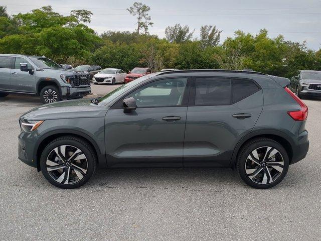 new 2026 Volvo XC40 car