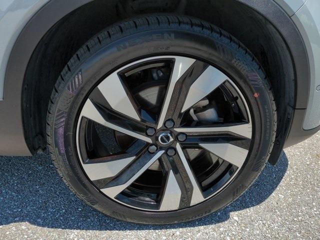 used 2024 Volvo XC40 car, priced at $34,911