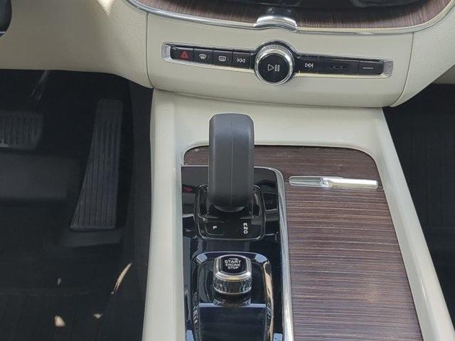 used 2022 Volvo XC60 car, priced at $36,682