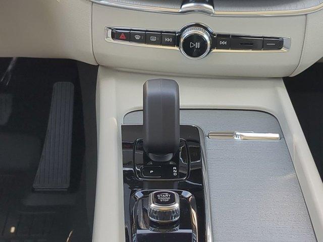 new 2025 Volvo XC60 car, priced at $55,360