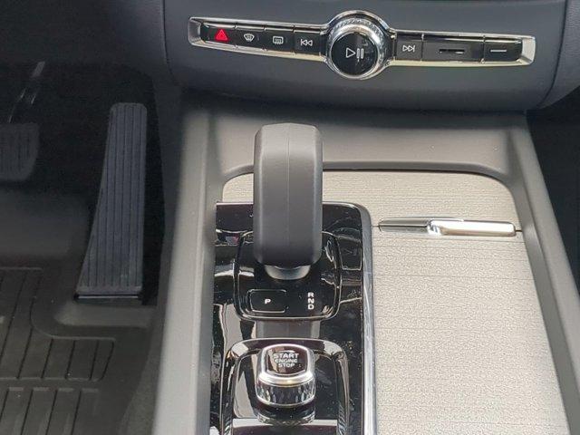 new 2025 Volvo XC60 car, priced at $52,242