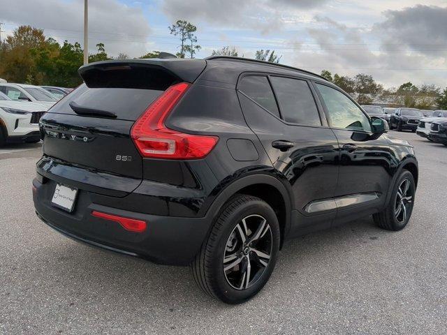 new 2024 Volvo XC40 car, priced at $42,625