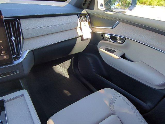 new 2026 Volvo XC90 Plug-In Hybrid car, priced at $79,185