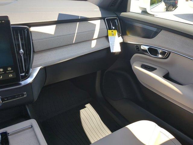 new 2025 Volvo XC90 Plug-In Hybrid car, priced at $78,805