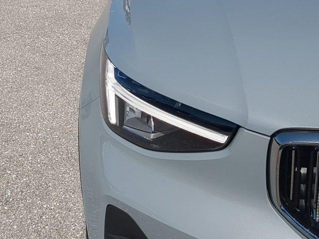 new 2025 Volvo XC40 car, priced at $45,485