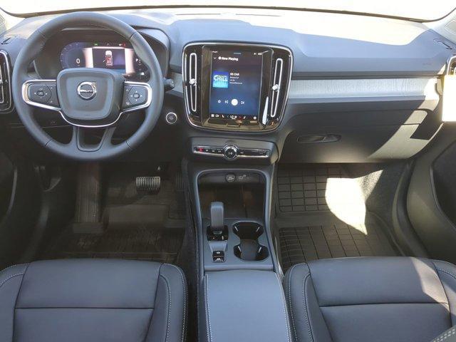 new 2025 Volvo XC40 car, priced at $45,485