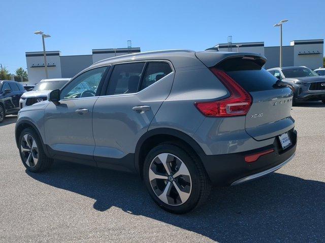 new 2025 Volvo XC40 car, priced at $45,485