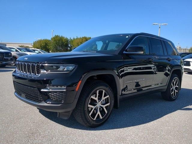 used 2024 Jeep Grand Cherokee car, priced at $38,522