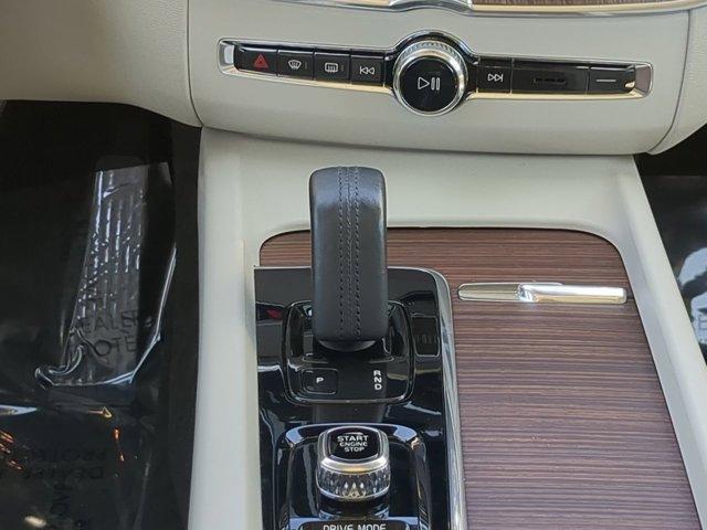 used 2021 Volvo XC60 Recharge Plug-In Hybrid car, priced at $34,551