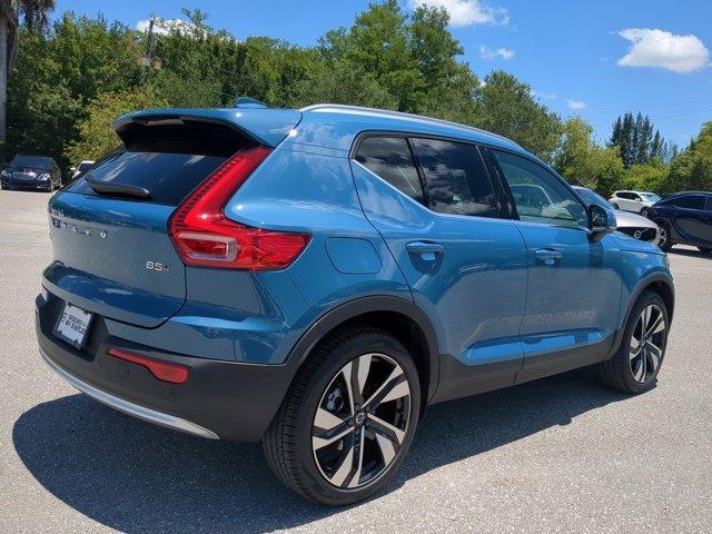 new 2025 Volvo XC40 car, priced at $52,560