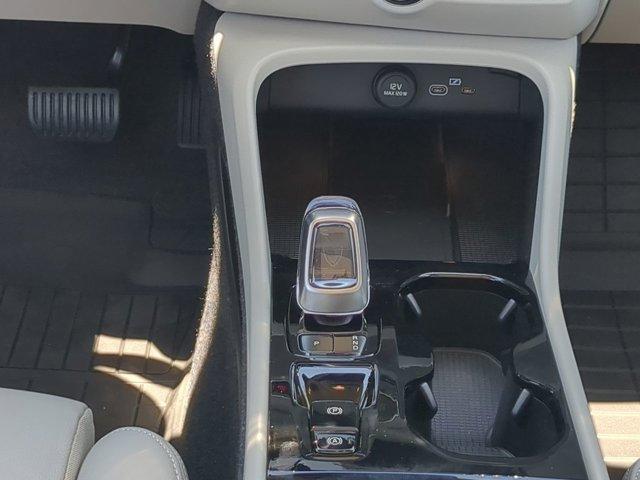 new 2025 Volvo XC40 car, priced at $52,560