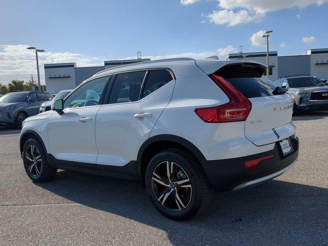 new 2025 Volvo XC40 car, priced at $43,045