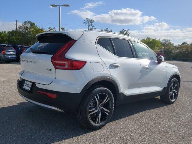 new 2025 Volvo XC40 car, priced at $43,045