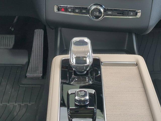 new 2025 Volvo XC90 Plug-In Hybrid car, priced at $78,805