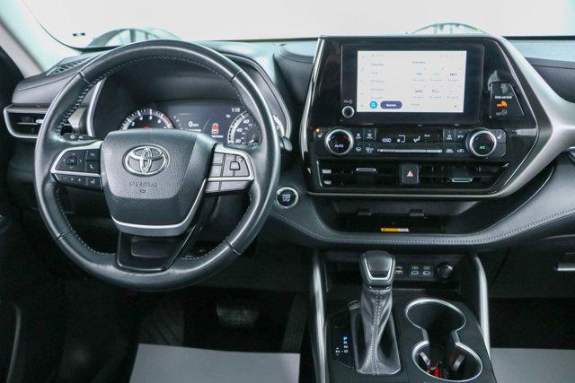 used 2023 Toyota Highlander car, priced at $36,995