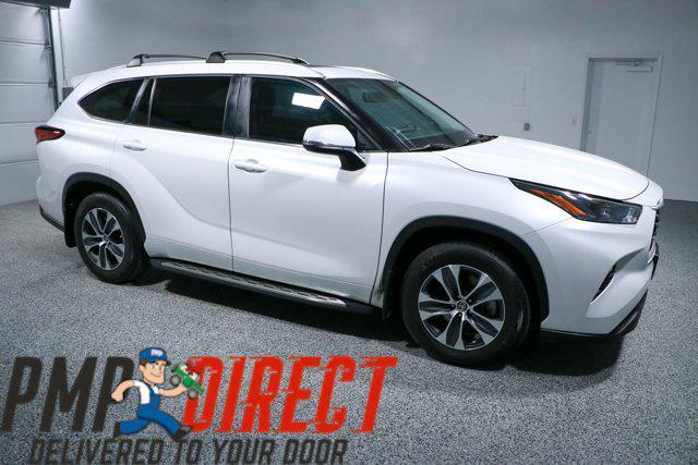 used 2023 Toyota Highlander car, priced at $36,995