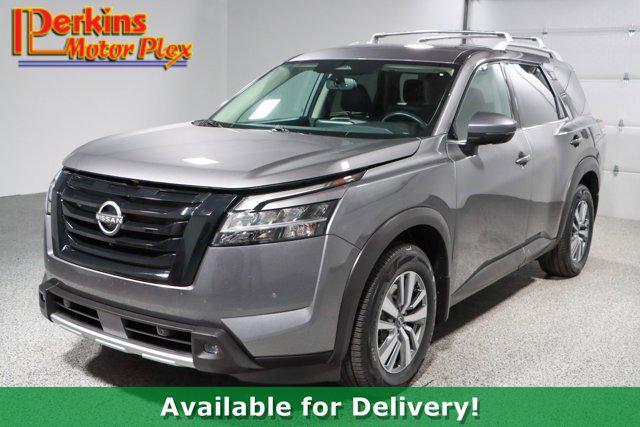 used 2022 Nissan Pathfinder car, priced at $28,995