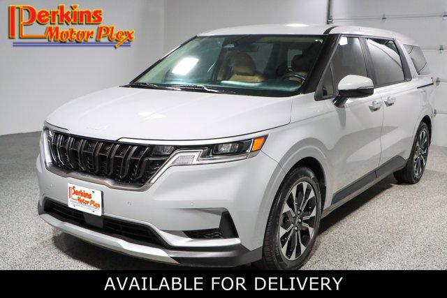 used 2024 Kia Carnival car, priced at $33,995