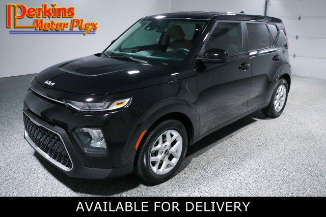 used 2022 Kia Soul car, priced at $14,995