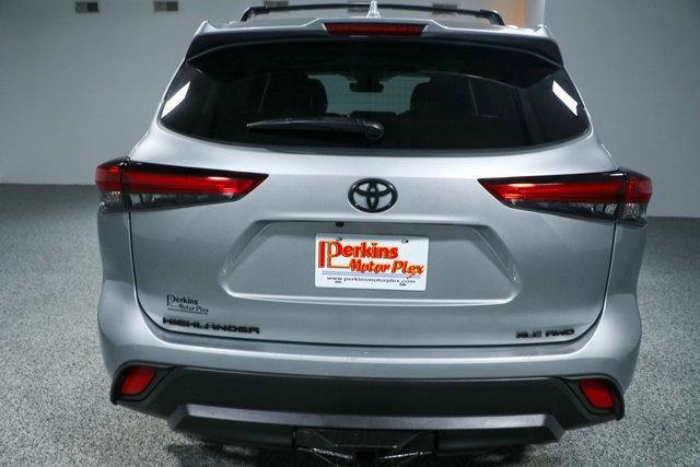 used 2021 Toyota Highlander car, priced at $34,995