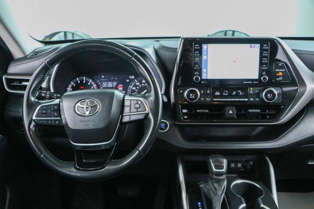 used 2021 Toyota Highlander car, priced at $34,995