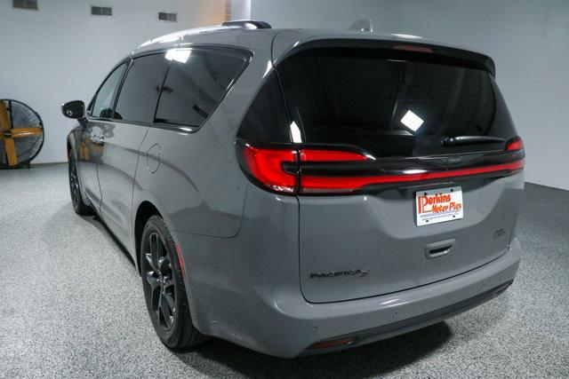 used 2021 Chrysler Pacifica car, priced at $26,995