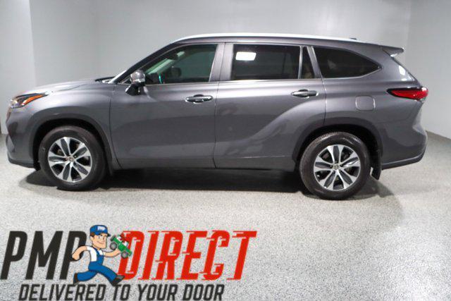 used 2023 Toyota Highlander car, priced at $35,995