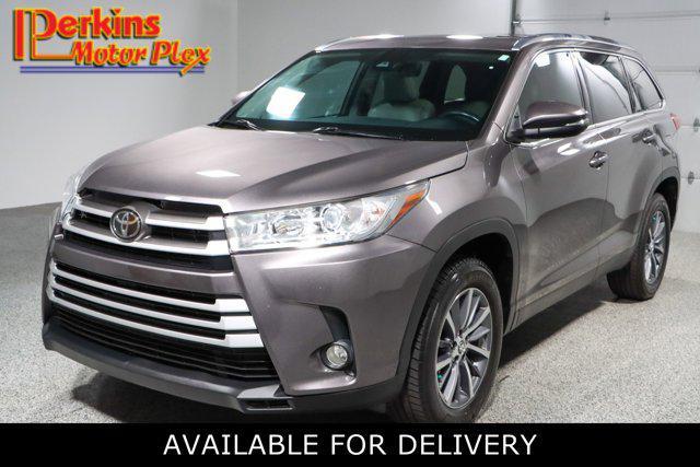 used 2019 Toyota Highlander car, priced at $23,995