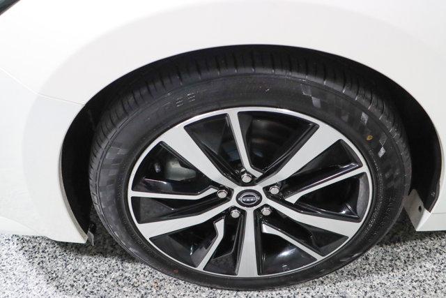 used 2023 Nissan Maxima car, priced at $25,995