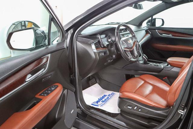 used 2022 Cadillac XT5 car, priced at $29,995