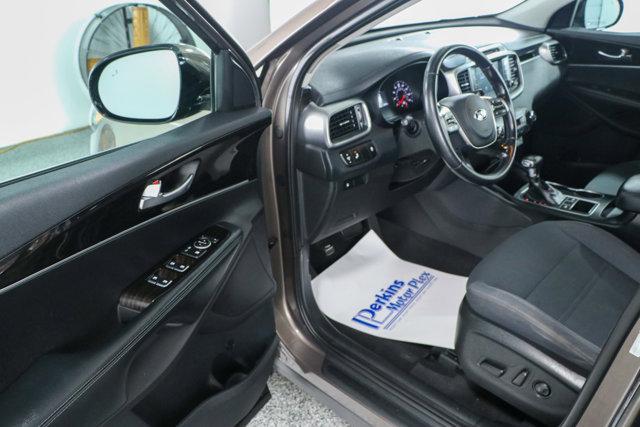 used 2019 Kia Sorento car, priced at $12,895