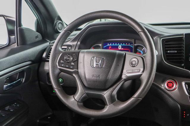 used 2022 Honda Pilot car, priced at $27,995