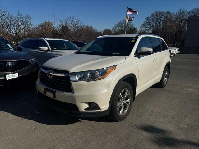 used 2014 Toyota Highlander car, priced at $21,994